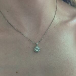 Elegant Silver Pendant Necklace